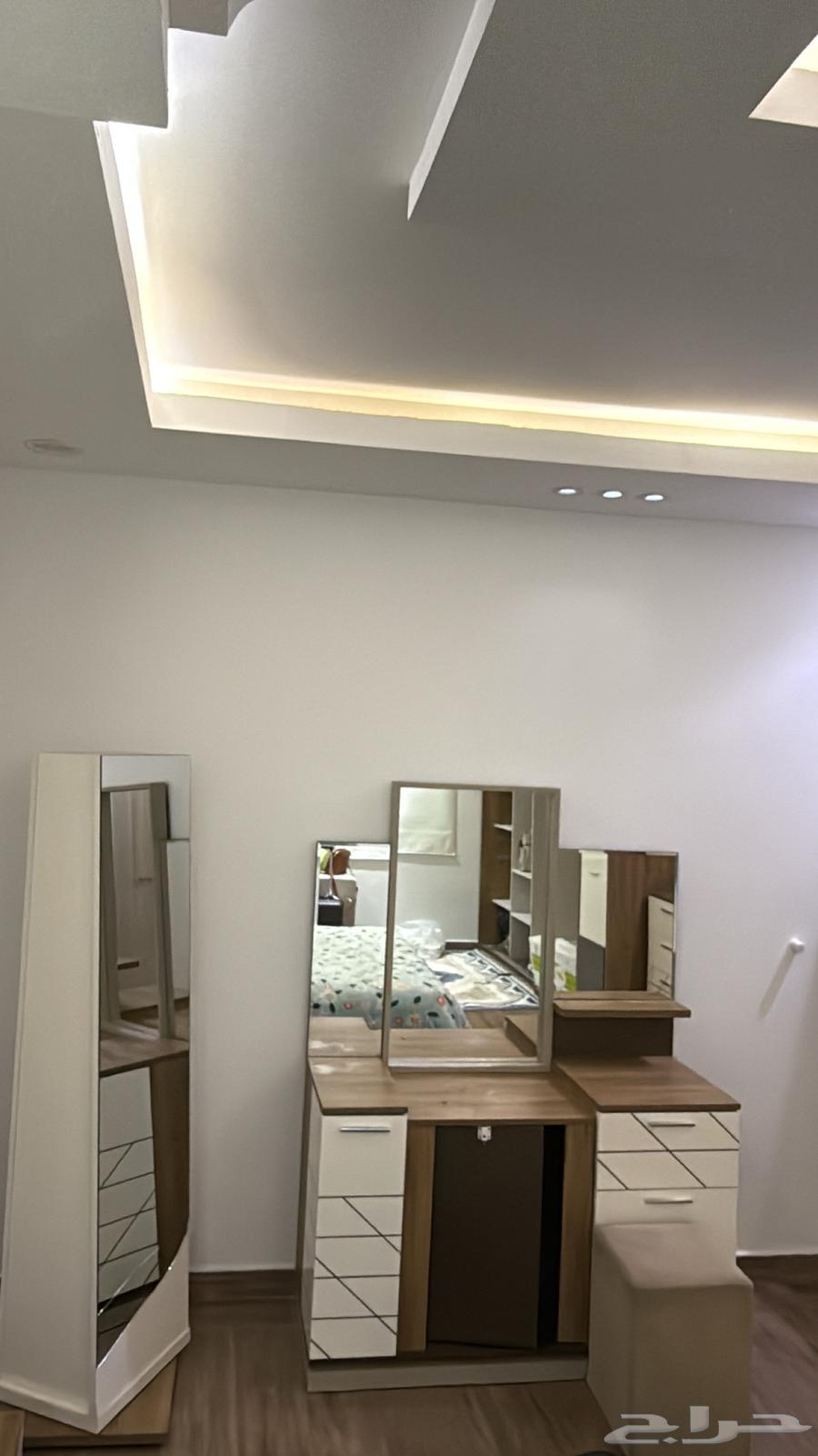 غرفة نوم متكاملة بحالة ممتازة للبيع64375961749379114