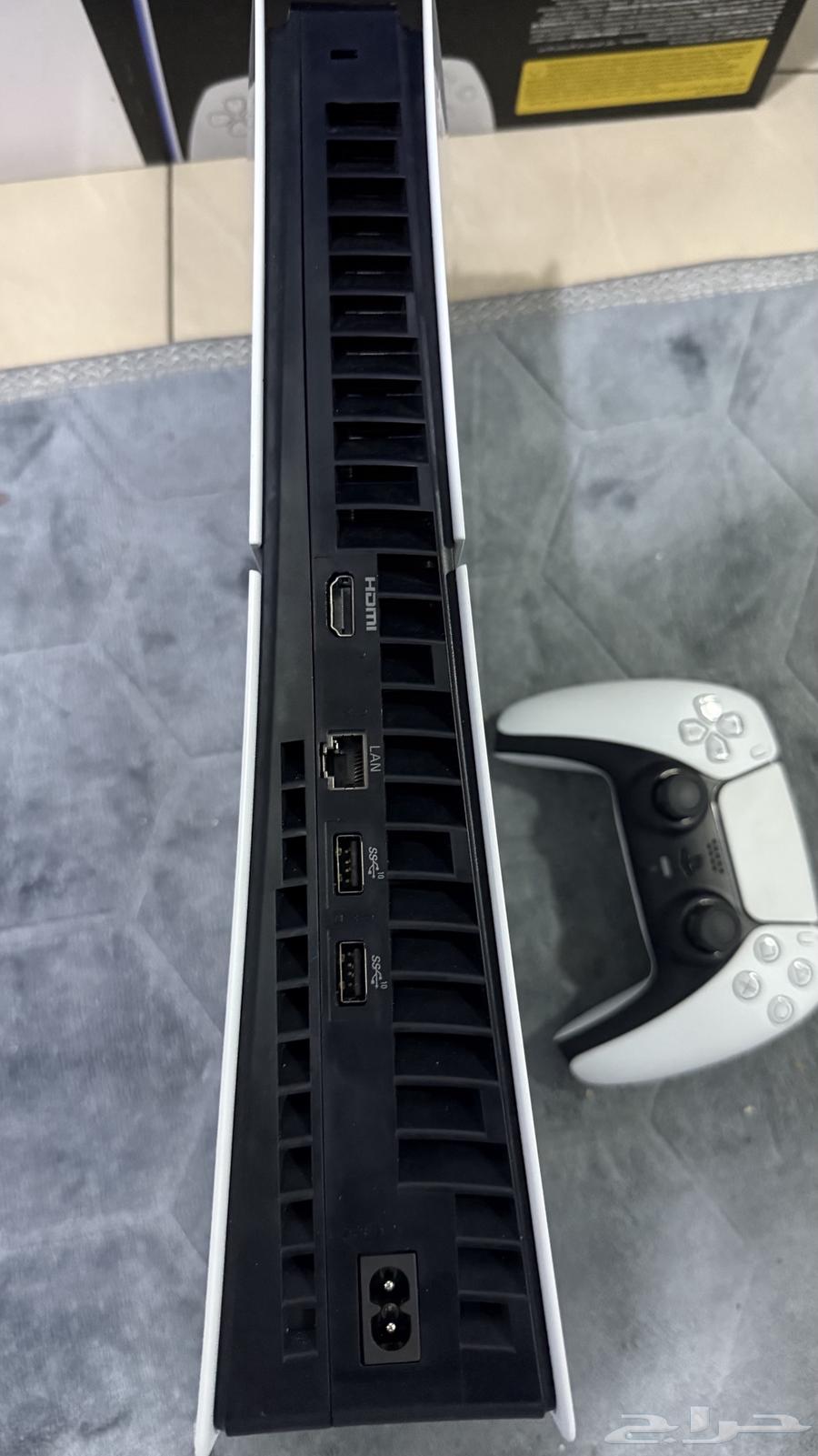 Sony 5 One Terra used for less than three months with original controller64374612774274114