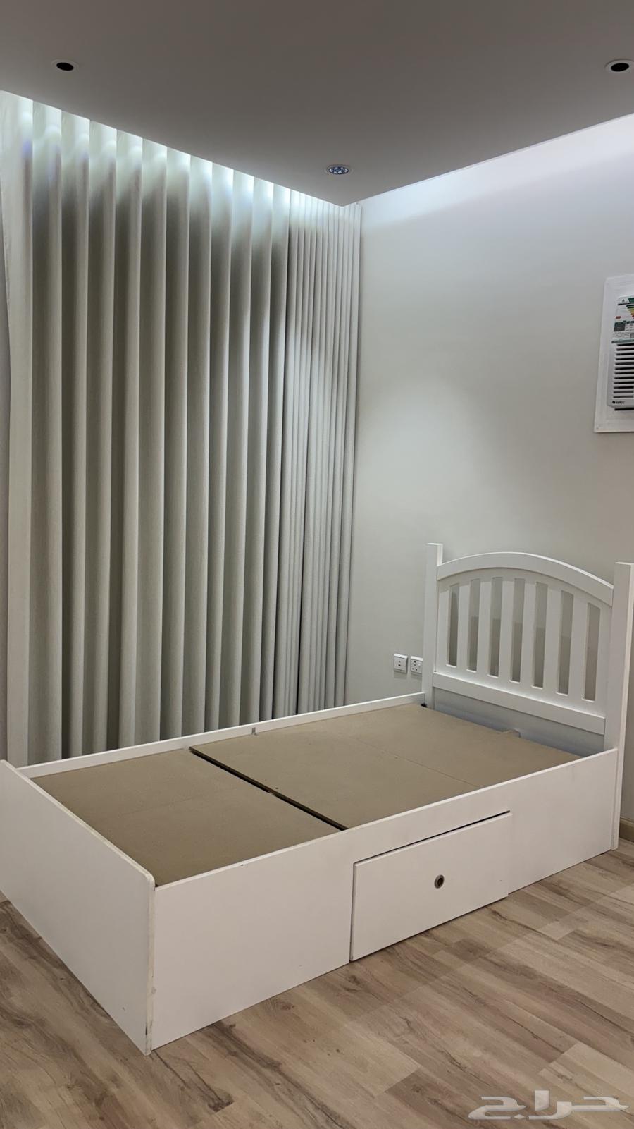 سريرين بيضا مع مرتبة64373668968579110