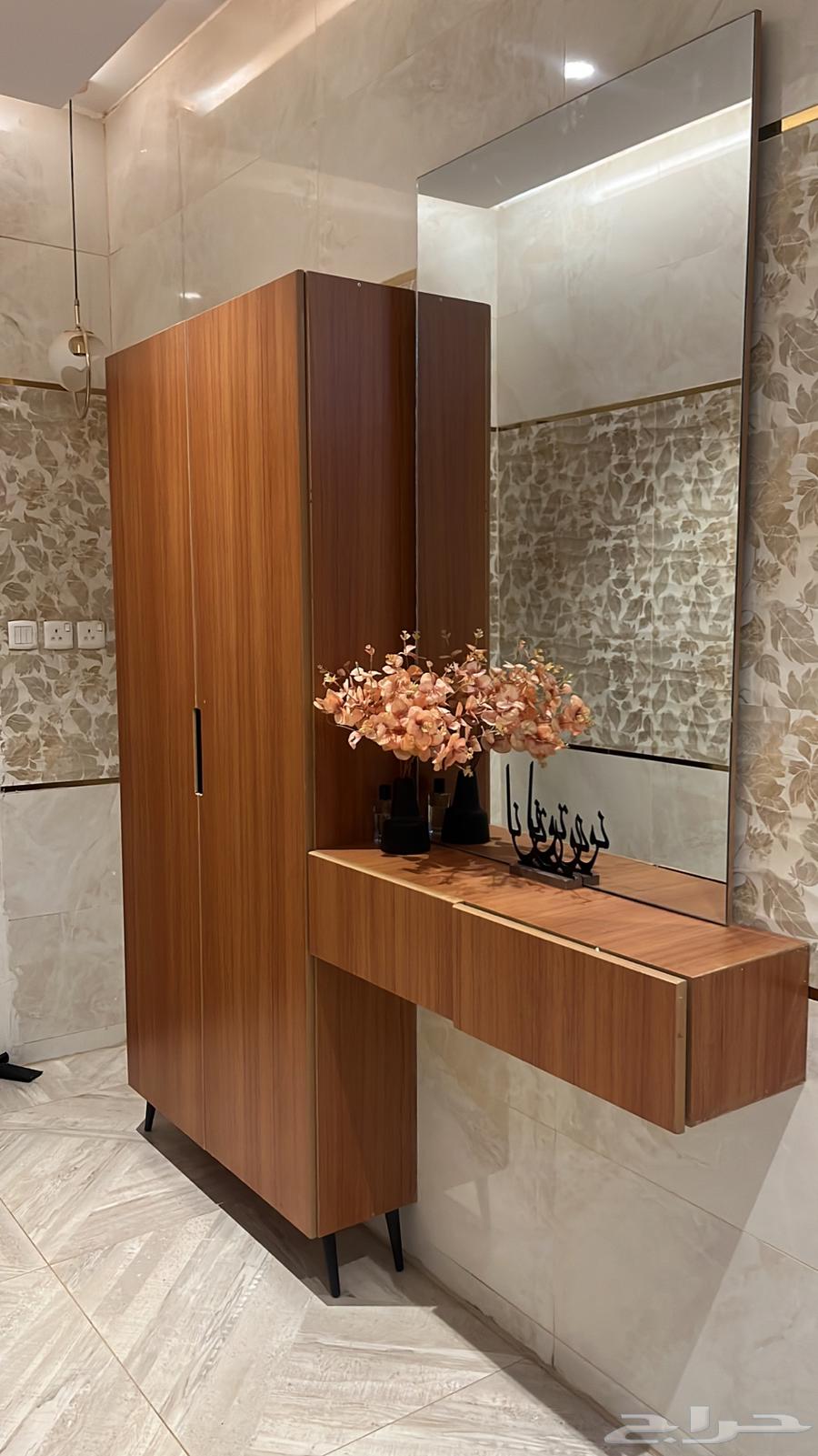 مدخل جديد ودولاب عبايات64376421637762110