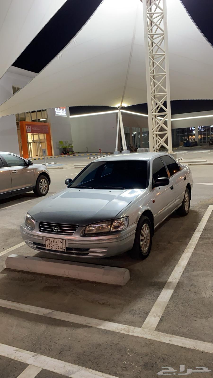 كامري نظيفه موديل 2002 البدل64520403588482111