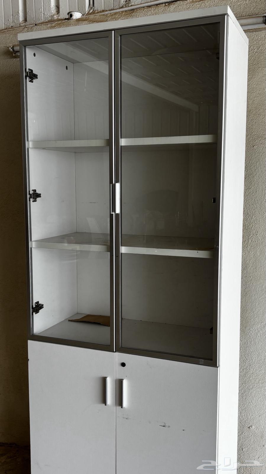 Almost new cupboard without defects64368149171713110
