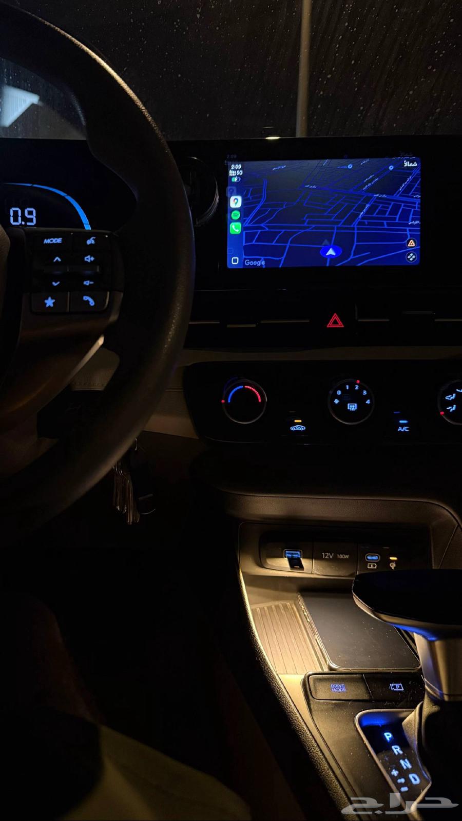 لمبه على مدخل USB والشاحن64509533035521112