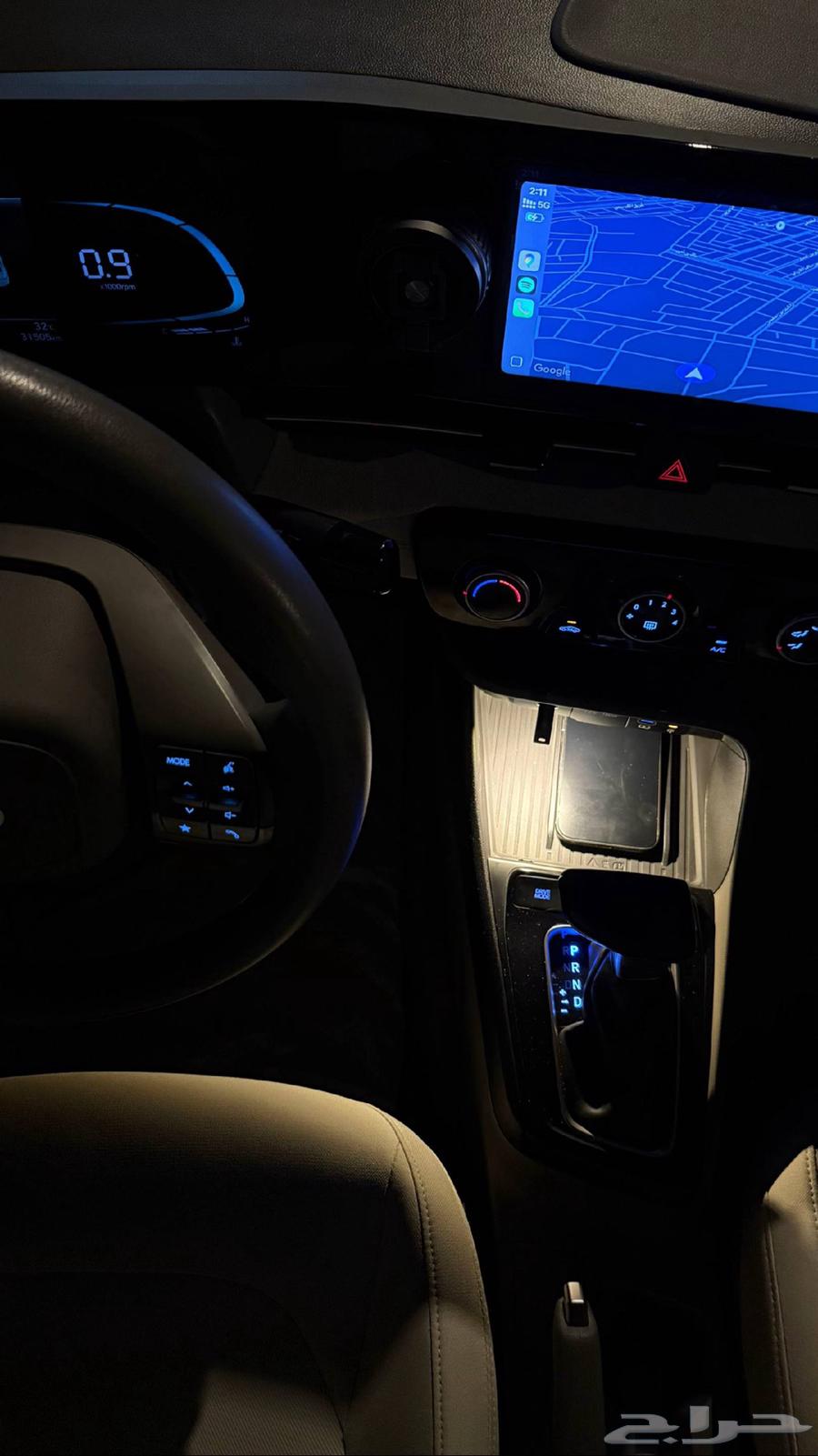 لمبه على مدخل USB والشاحن64509533035521113