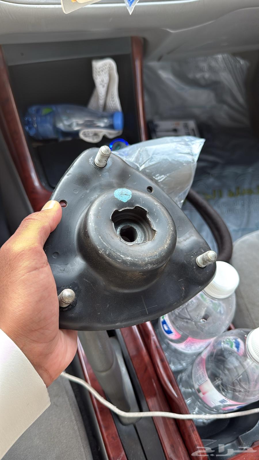 Scissor Arm Shocks for Camry-Corolla-Avalon from 2005-202364509152022019110