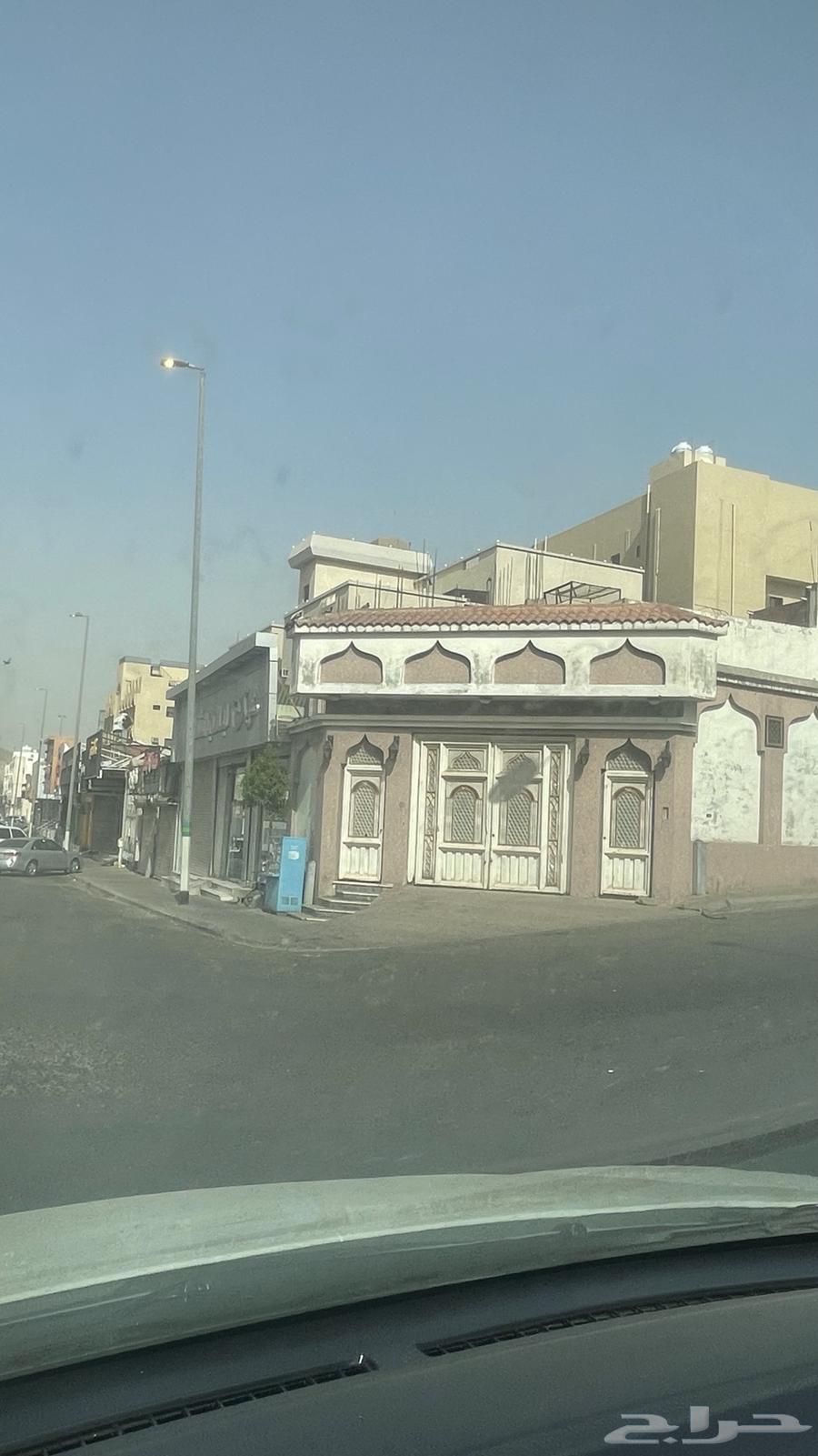 عقار سكني تجاري للبيع بمساحة 888 مدخل البحيرات العام مكه63613869251075114