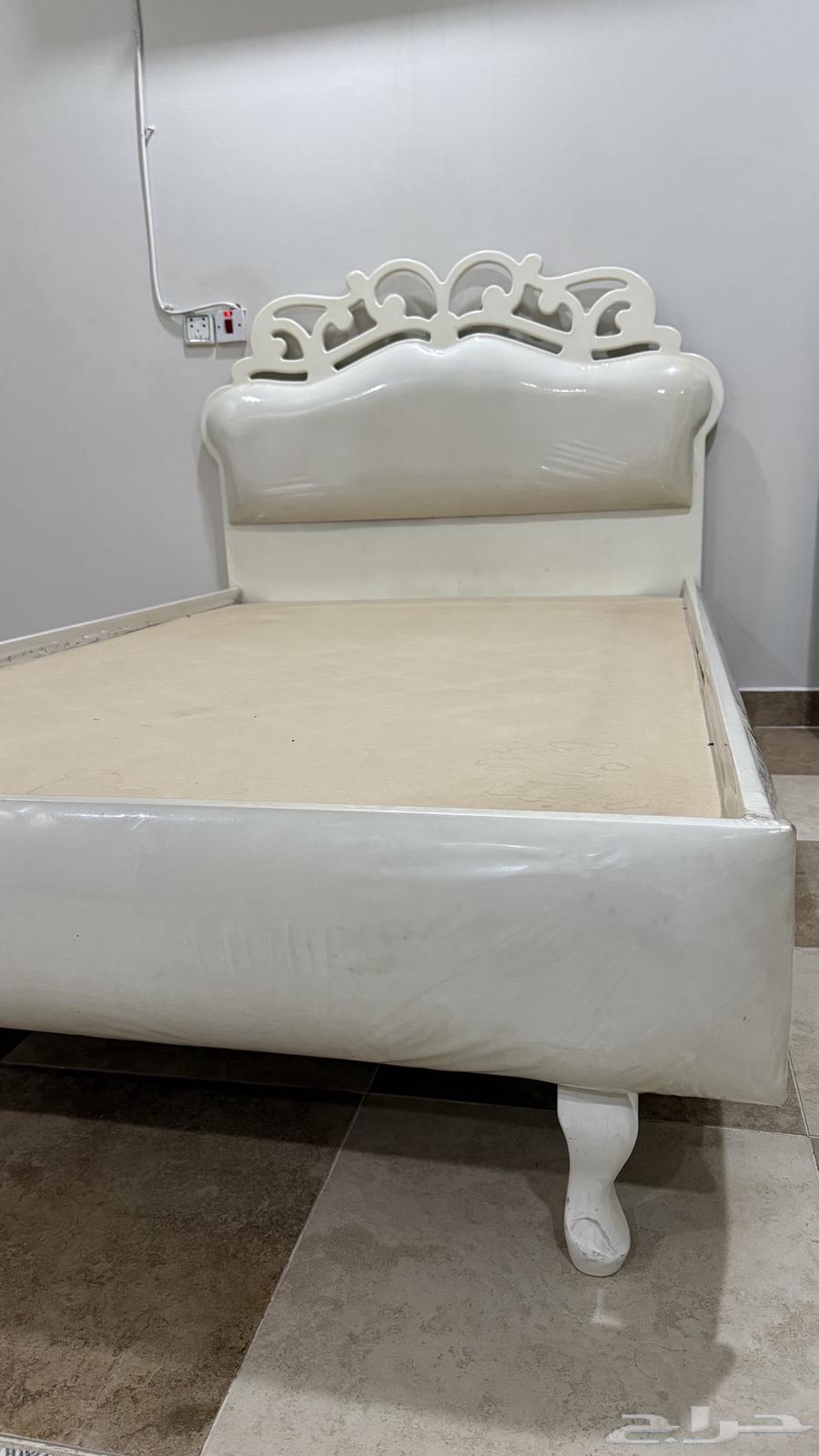 سرير وكنب64370098135170112