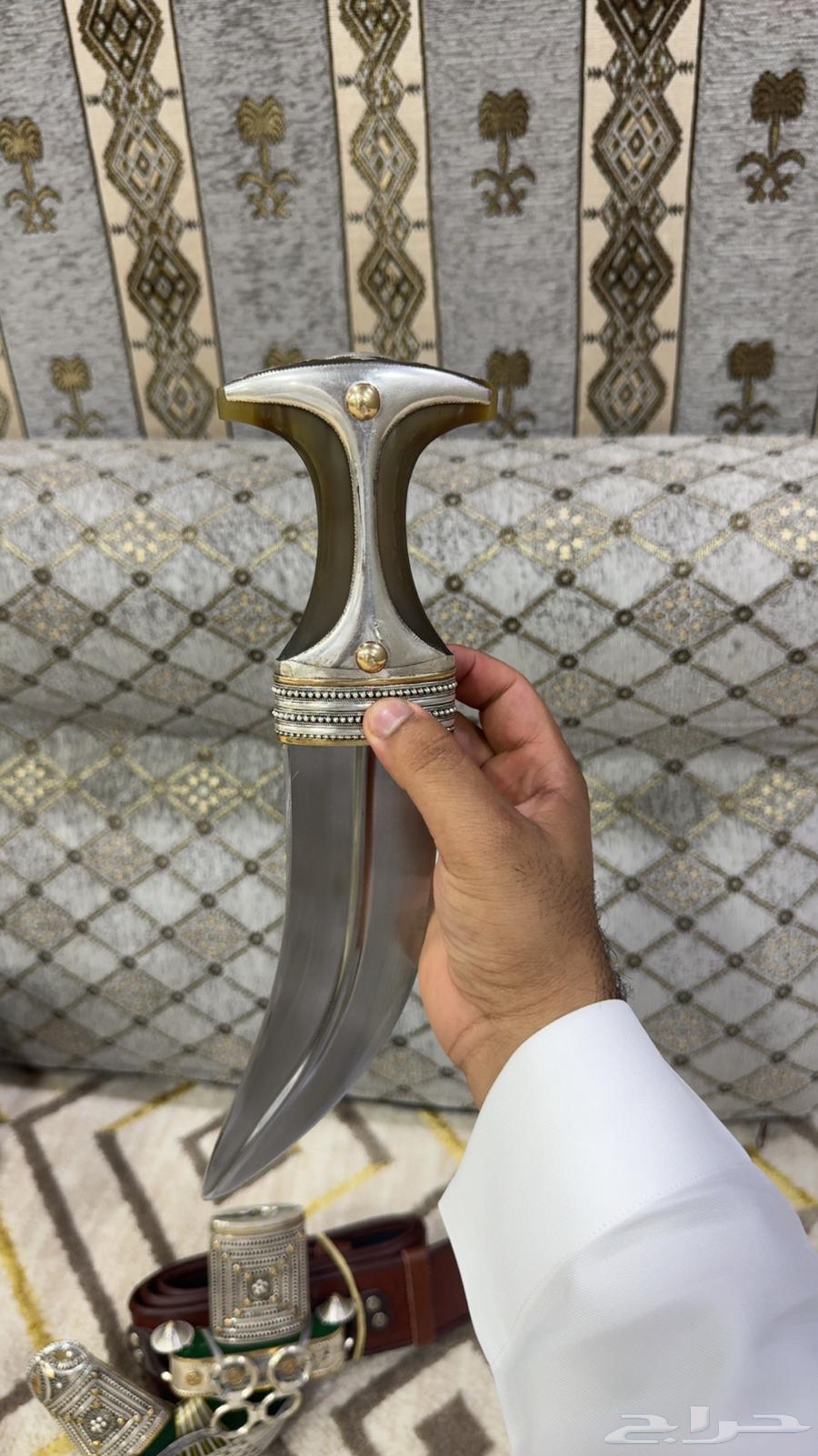 خنجر عماني للبيع64372960343043110