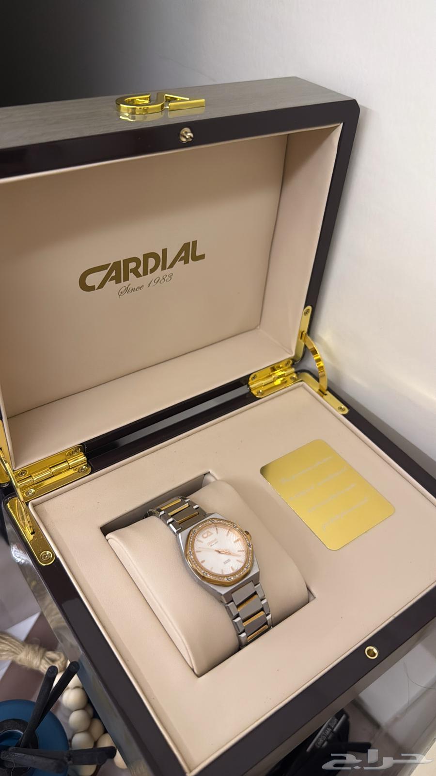 ساعه ألماس جديده مره مافيها اي عيوب البيع5000 وقابل لتفاوض64372609172609110