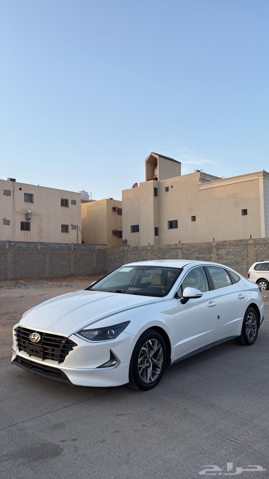 سوناتا 2021 بدي وكاله ماعدا غطا الشنطه ماشي 170 حد البيع 5564511647097345110