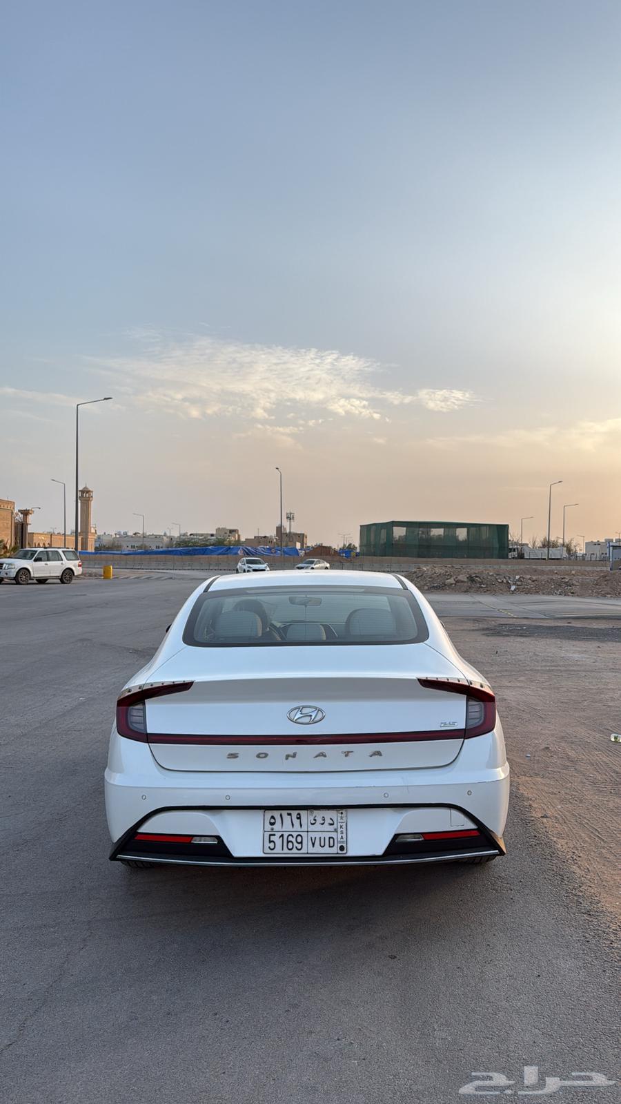 سوناتا 2021 بدي وكاله ماعدا غطا الشنطه ماشي 170 حد البيع 5564511647097345113