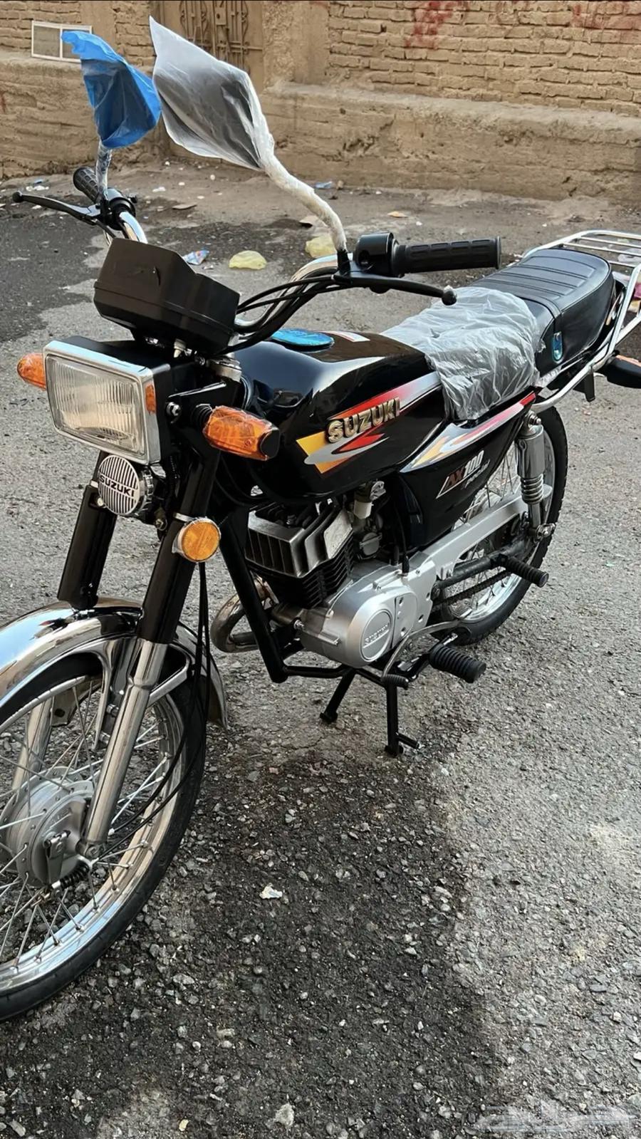 دباب سوزوكي اكس100 اسود نظيف بطاقة جمرك64513769902977113