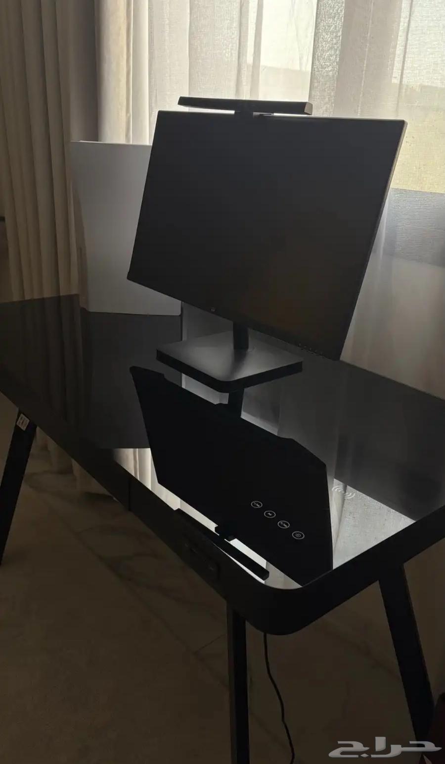 طاوله للبيع64374846845953110