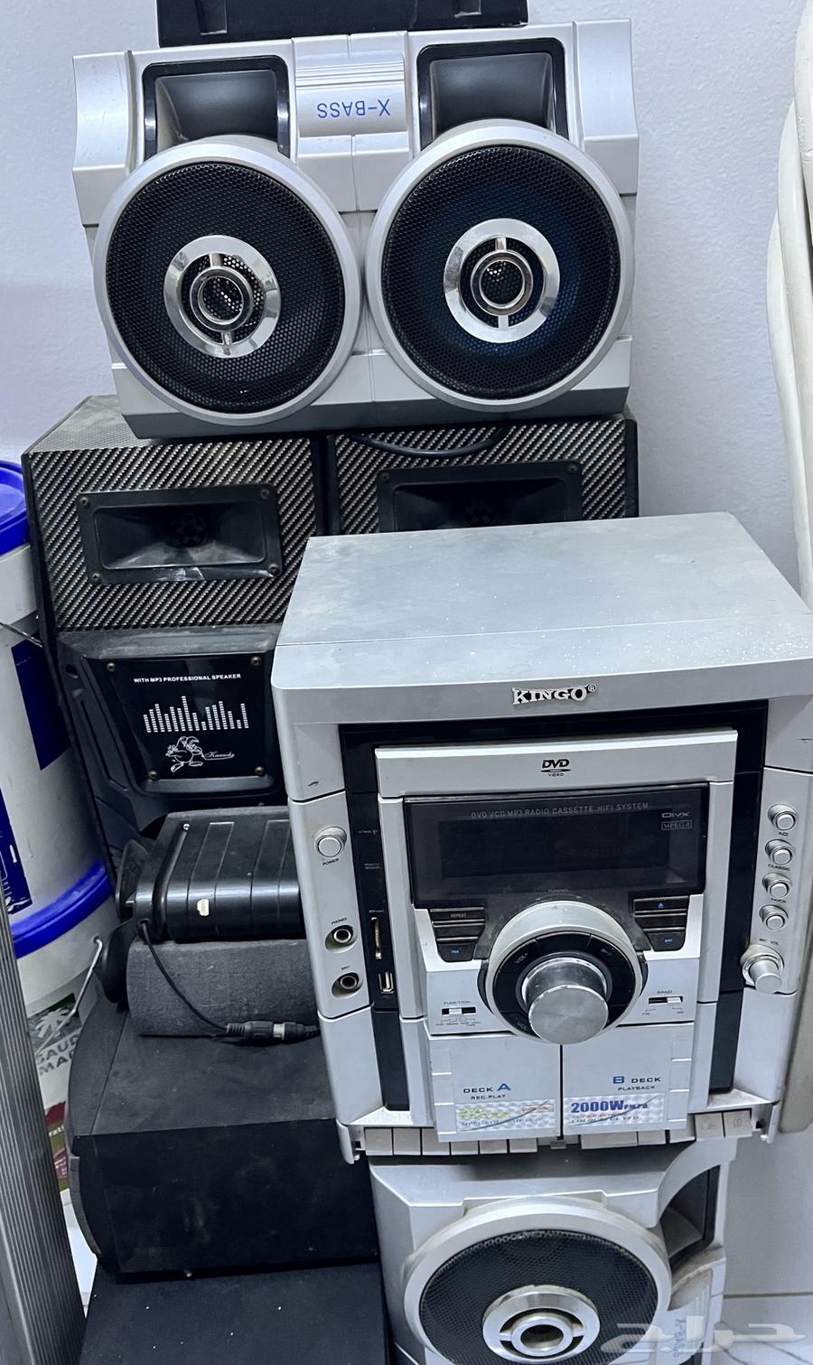 سماعات   مسجل قديم بحالة جيدة64376170111875110