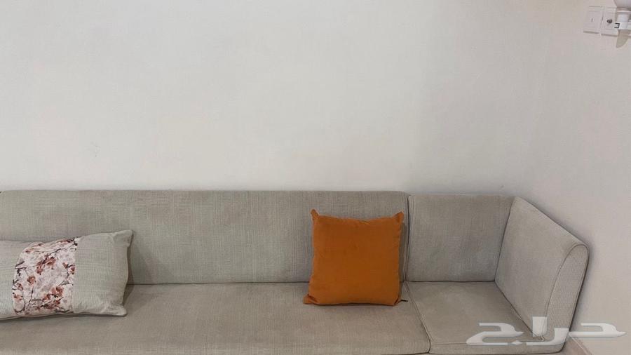 Two-bedroom room, 2 dressers, bedside table, 2 chairs, and I have a new floor seating set64367901776899112