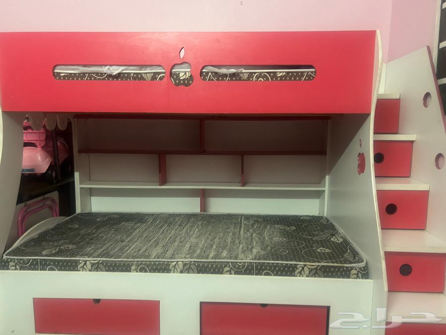 سرير اطفال دورين نظيف له 3 سنين مع مرتبه64363115388931110