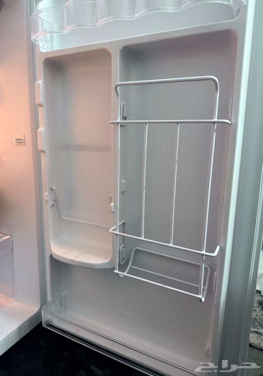 Screen for sale, very clean64372244141569112