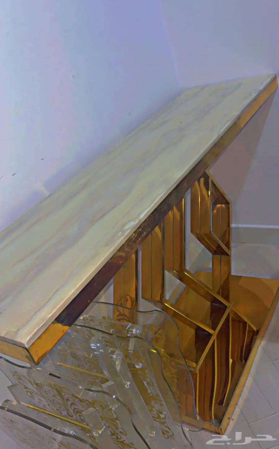 للبيع طاولة مع مدخل أنيق64364335902723110