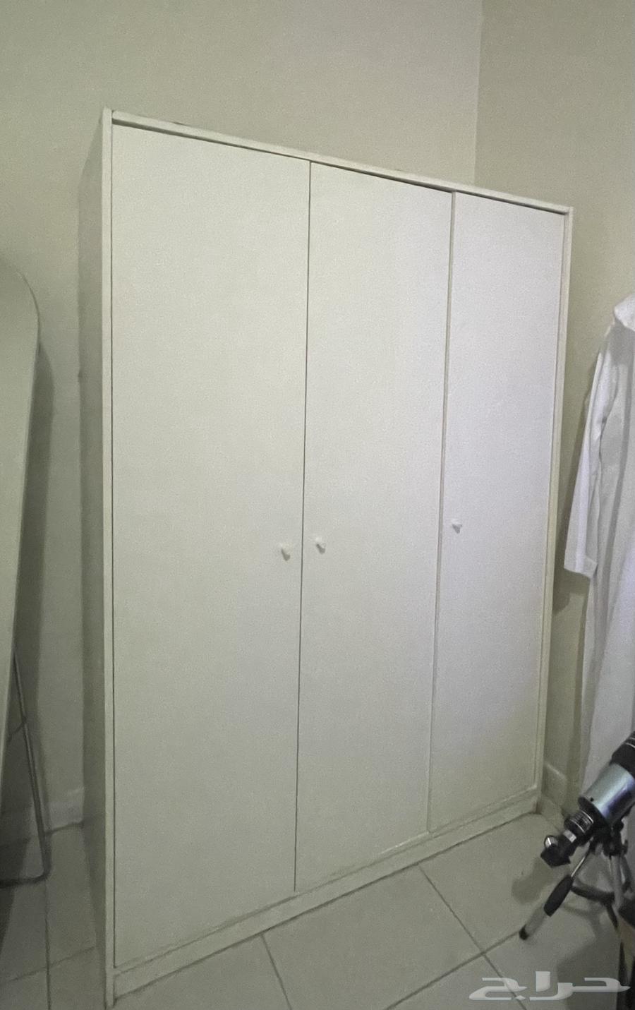 ثنين سرير ودواليب ثنتين و درجين64373624953091113