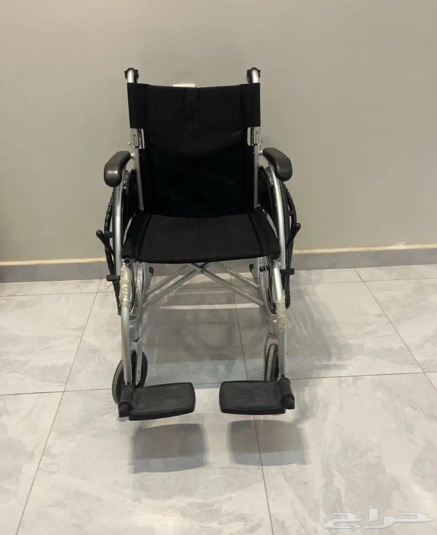 كرسي متحرك لكبار السن والمعاقين للبيع على السوم نضيف64374831995266110