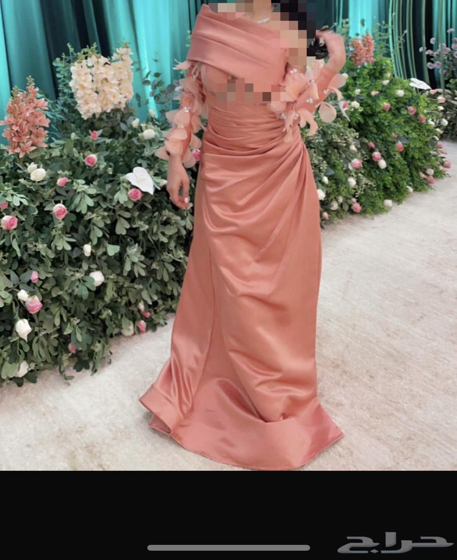 فستان وردي اكمام منفصله والسماوي عباره عن قطعتين64363383282689111