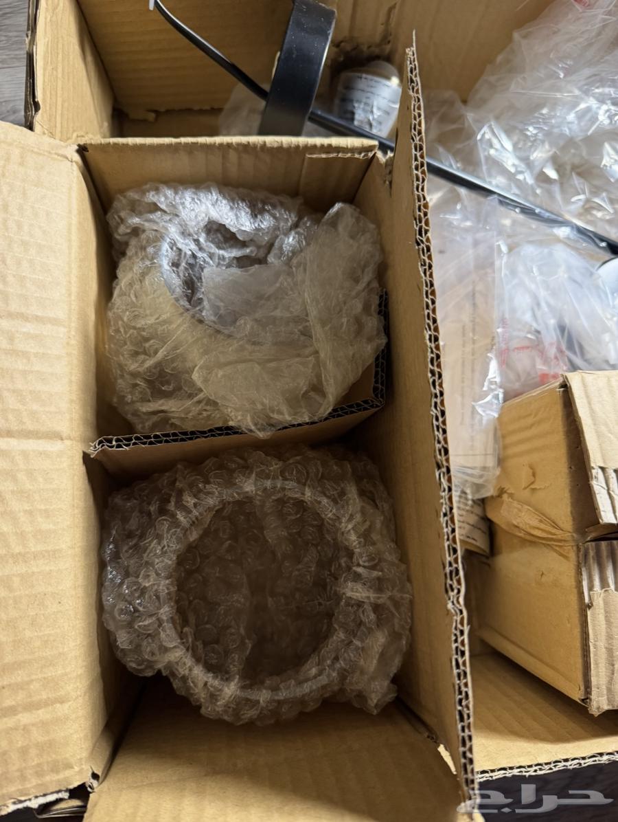 Modern chandelier, new and never used64371701726723111