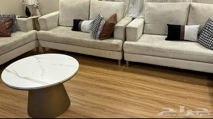 كنب مع ابجورات وطاوله و4طاولات خدمه ب 100064365276759553110