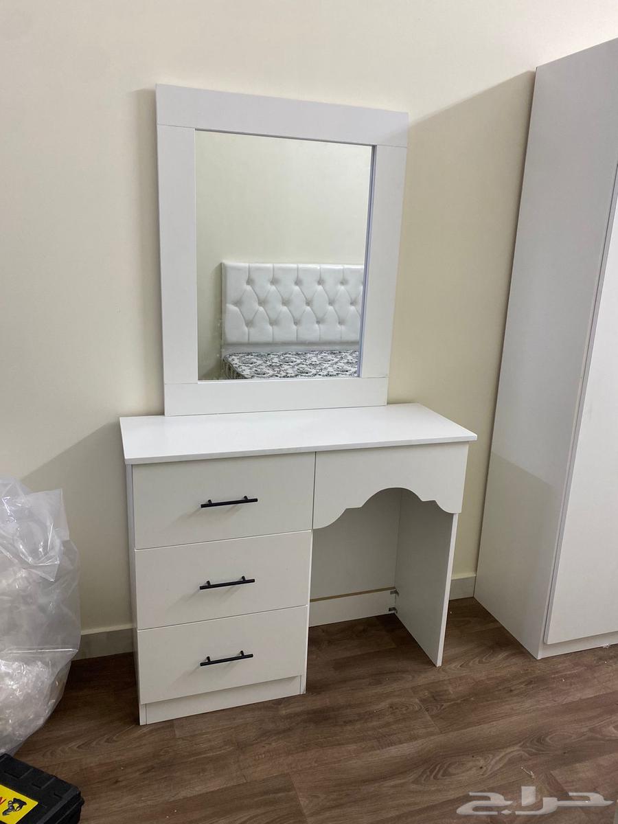 brand new dressing table are available in multiple colors.64372741121411110