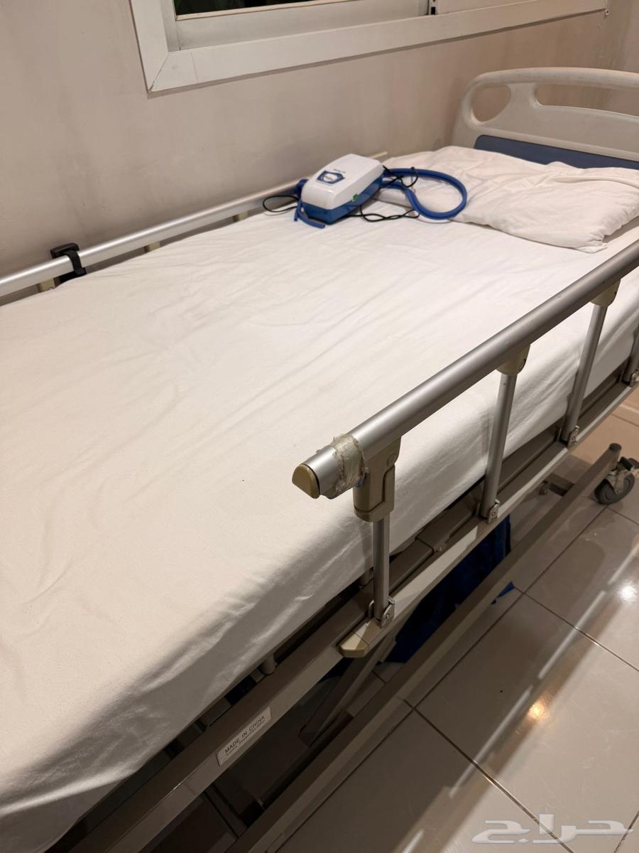 سرير طبي كهربائي64376674981123110