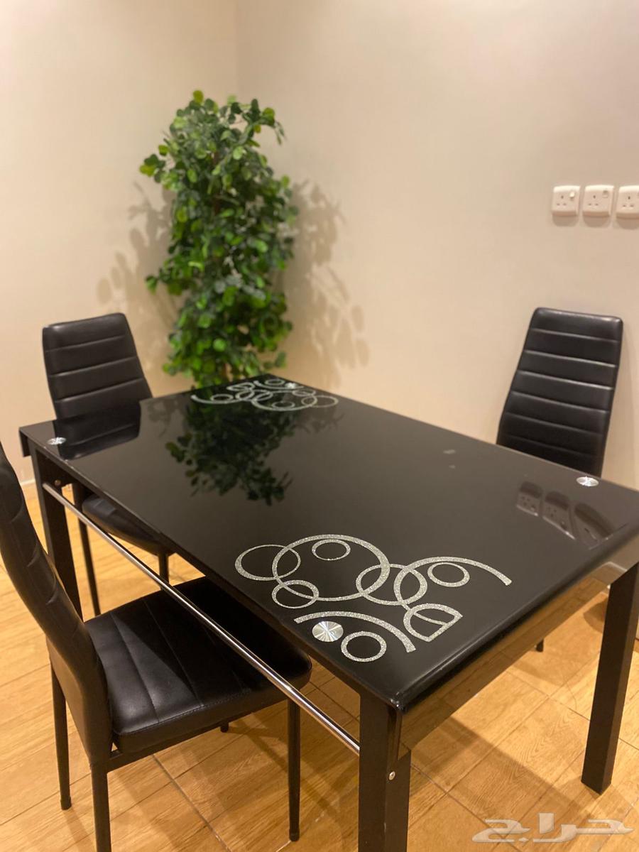 Dining table64374803031810110