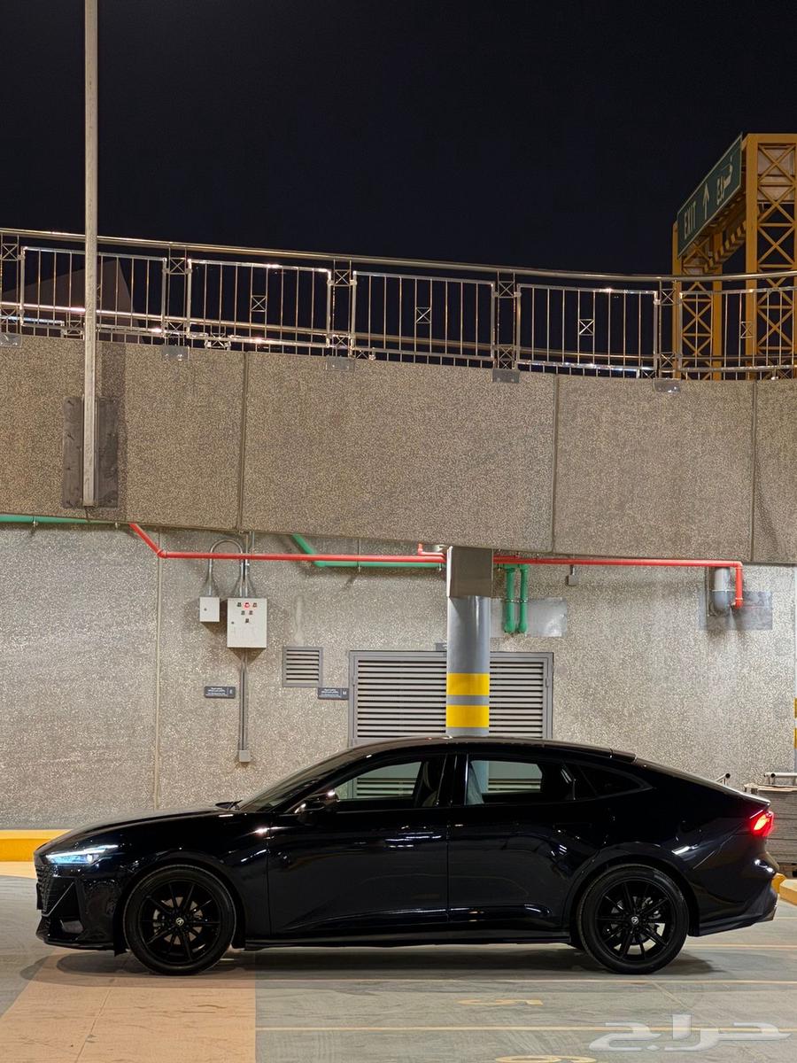 شانجان يوني في 202364513074987522114