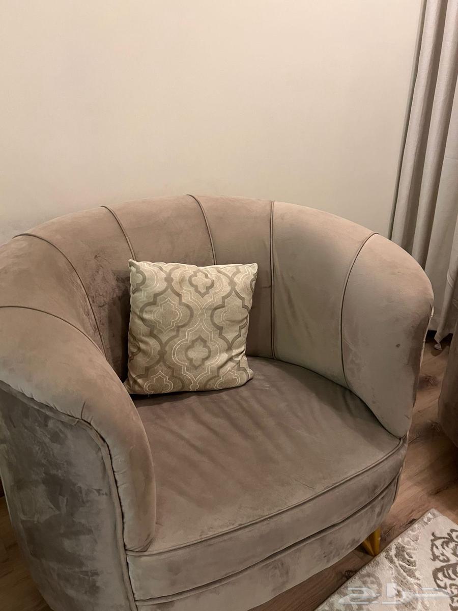 Sofa with tables64372579908994113