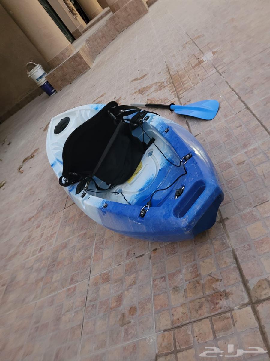 قارب صغير للبيع مع مجداف واح kayak64373462768771110