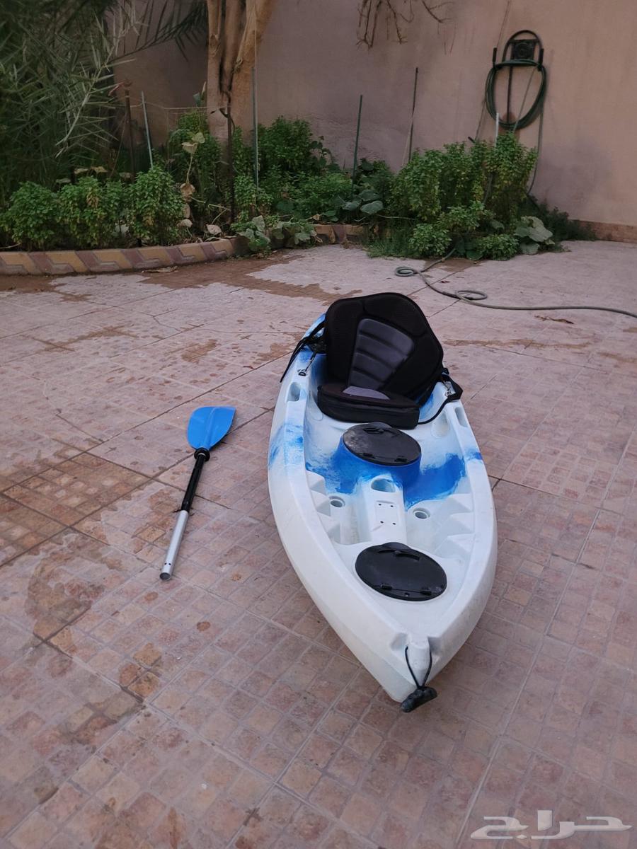 قارب صغير للبيع مع مجداف واح kayak64373462768771112