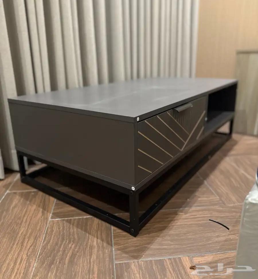 A new table that has not been used64368688509698110