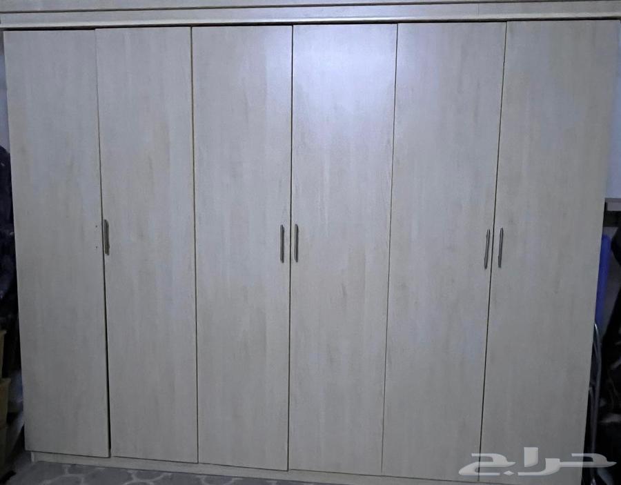 For sale, semi-new wooden cabinet, no defects64369323578755110