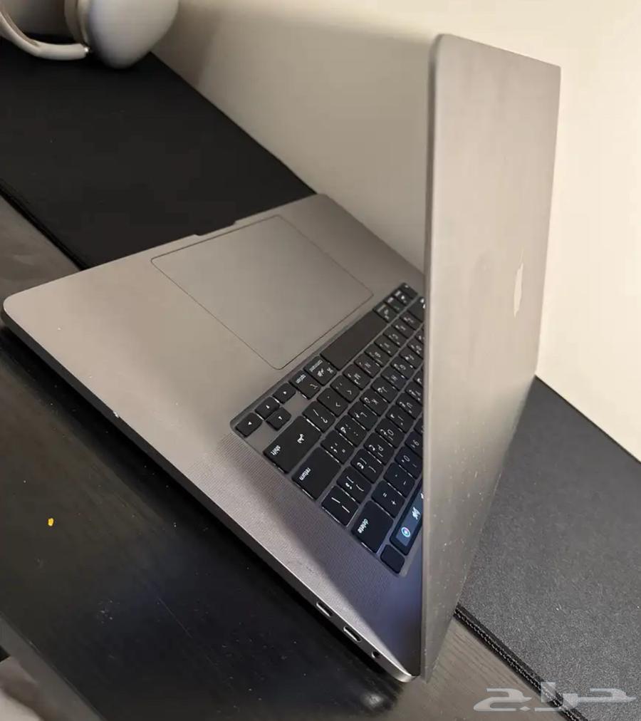 ماك بوك برو 201964371423438595114