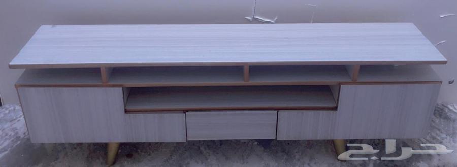 طاولة نظيفه جدا بدروجها للبيع64365174046979110