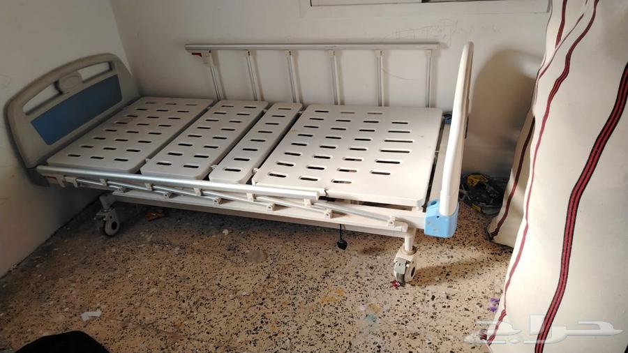 سرير طبي للبيع64371089204995111