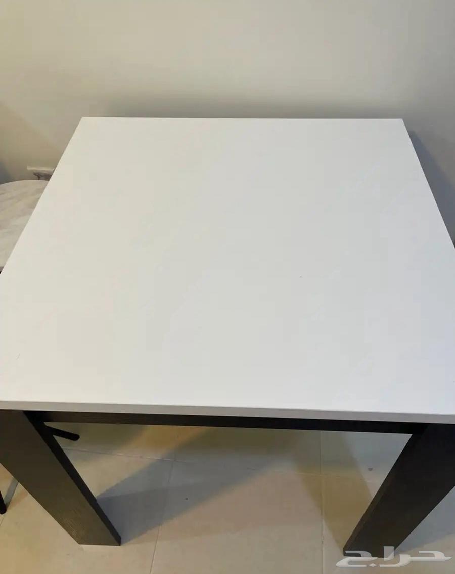 طاوله طعام خشب ممتاز وعريض جديده للبيع بدون كرسي64373757152258112