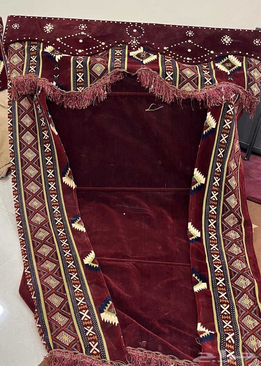 مساند مع ستارة ومراكي وطاولة خدمة64365601769218111