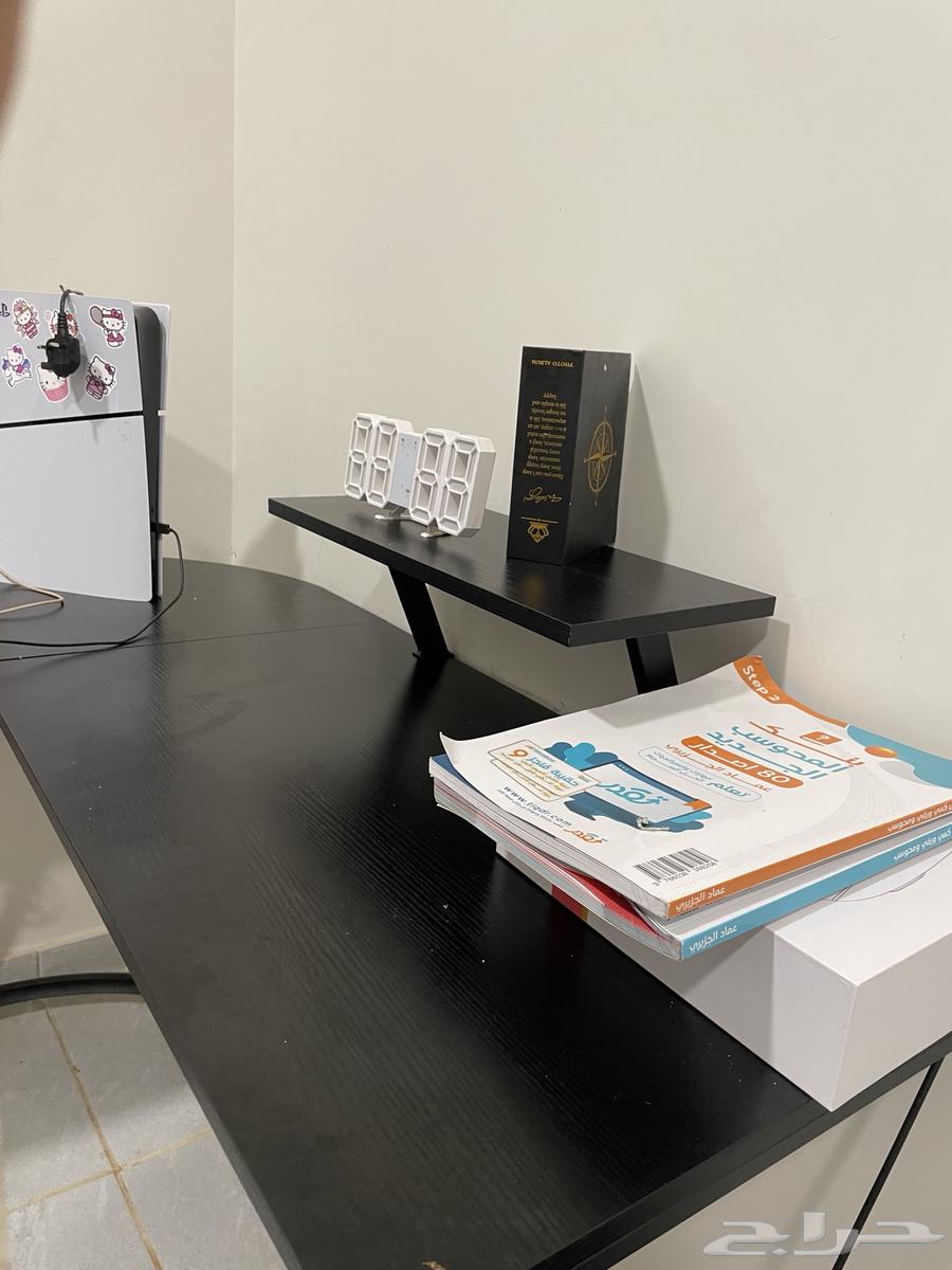 سرير نفر وطاوله قيمنق كبيره64366819669250111