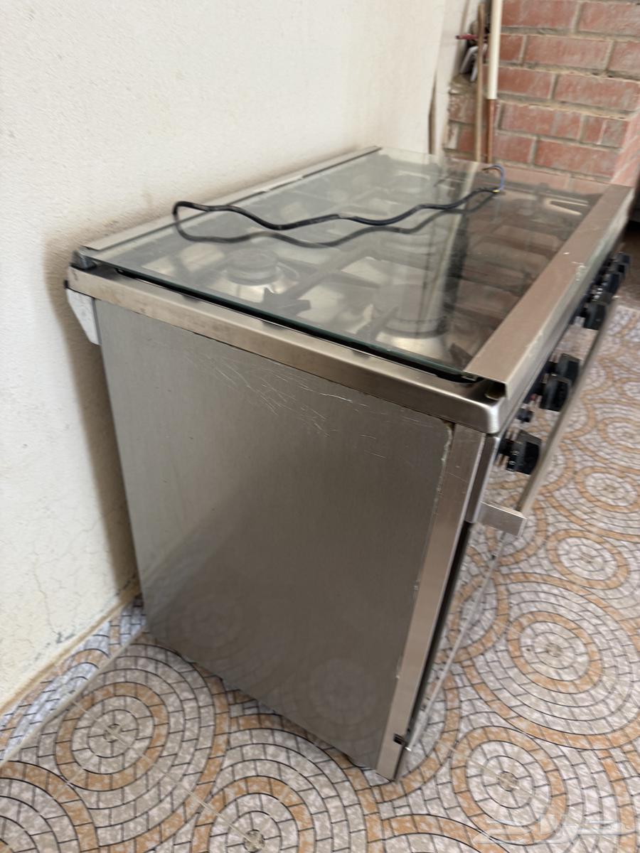 للبيع فرن ايطالي   5 عيون غاز   الفرن كهرباء   حالة ممتازة64367332863361111