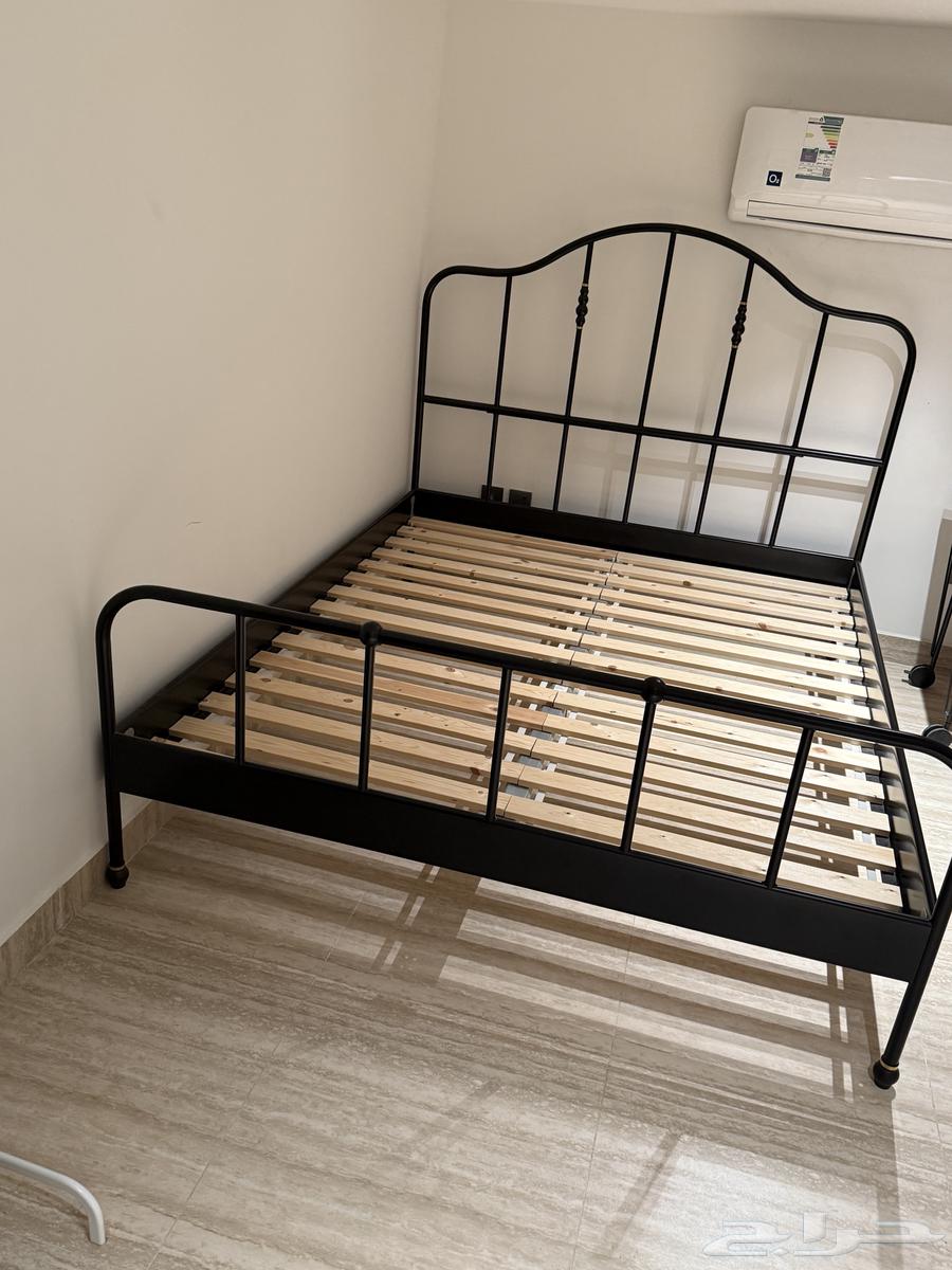 سرير من ايكيا64369542601346110