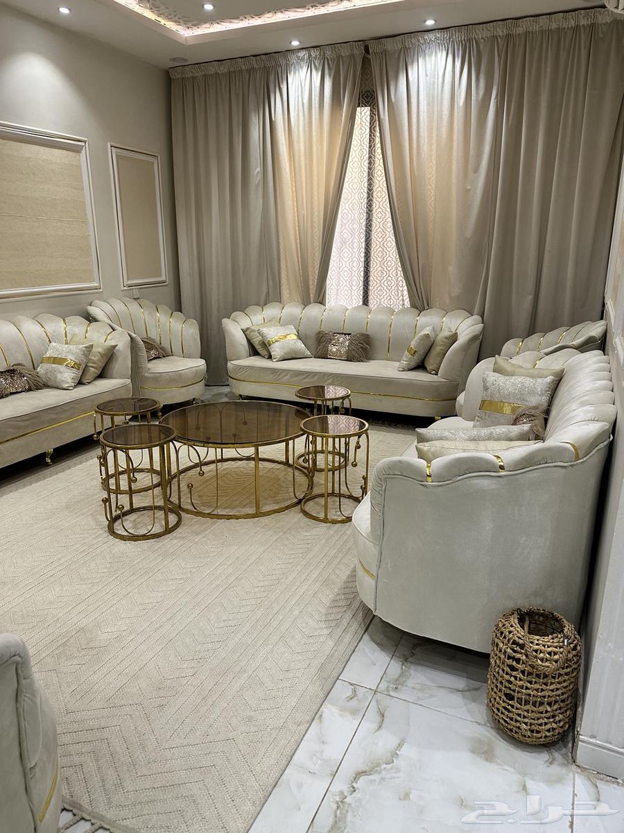 كنب مع ستاره وطوله شبه جديد64369820866050110