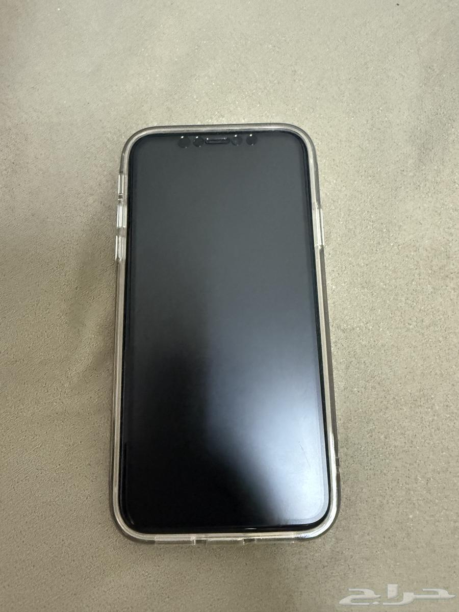 أيفون 11 لون ابيض64375633040386110