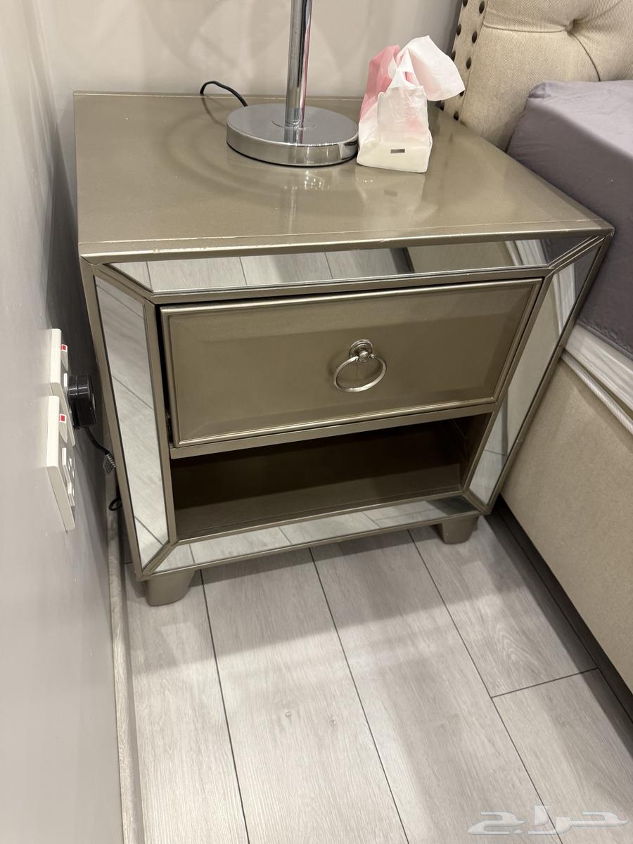 طقم غرفة نوم سرير king size و 2 كومدينا64374758891267113