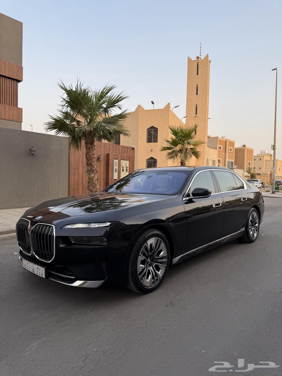 بي ام دبليو 2023 EXCELLENCE LINE LI73564516310821633114