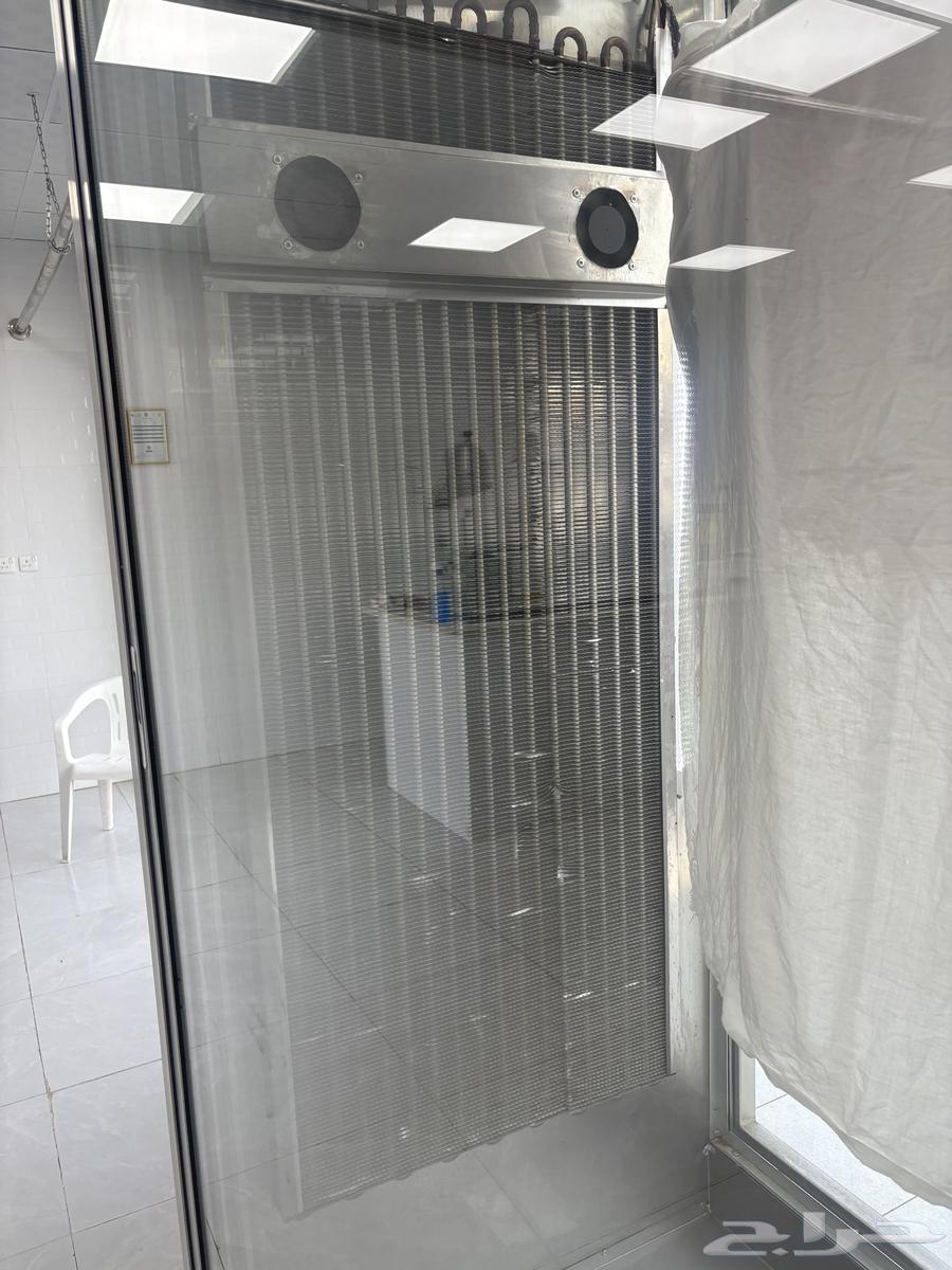 ثلاجه كبيره تبريد بحاله ممتازه سبب البيع اغلاق باب الملحمه64372038229635113