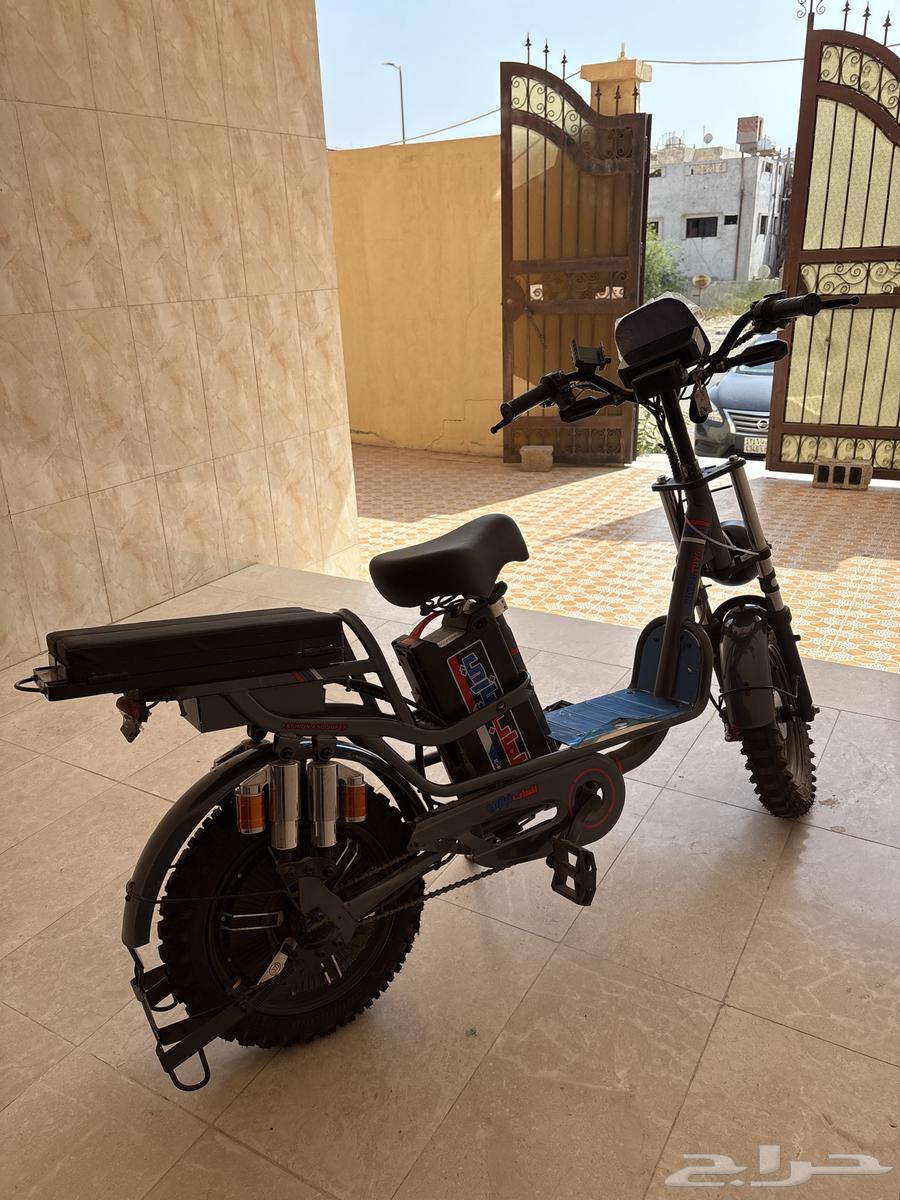 اسكوتر كهربائي نظيف جدا استعمال اسبوع64366071285507112
